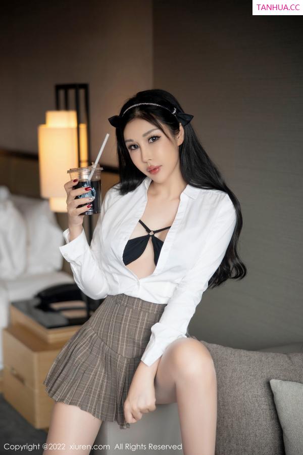 田冰冰  [XiuRen]高清写真图 2022.11.24 No.5902 田冰冰 制服美腿第38张图片